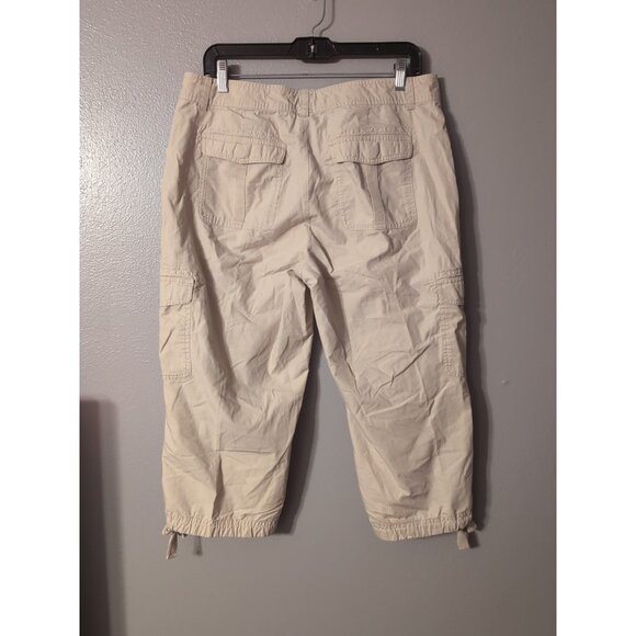 Chaps Denim Women’s Cargo Capri Pants Khaki Beige Size 10 Drawstring Hem Pockets - Picture 4 of 7
